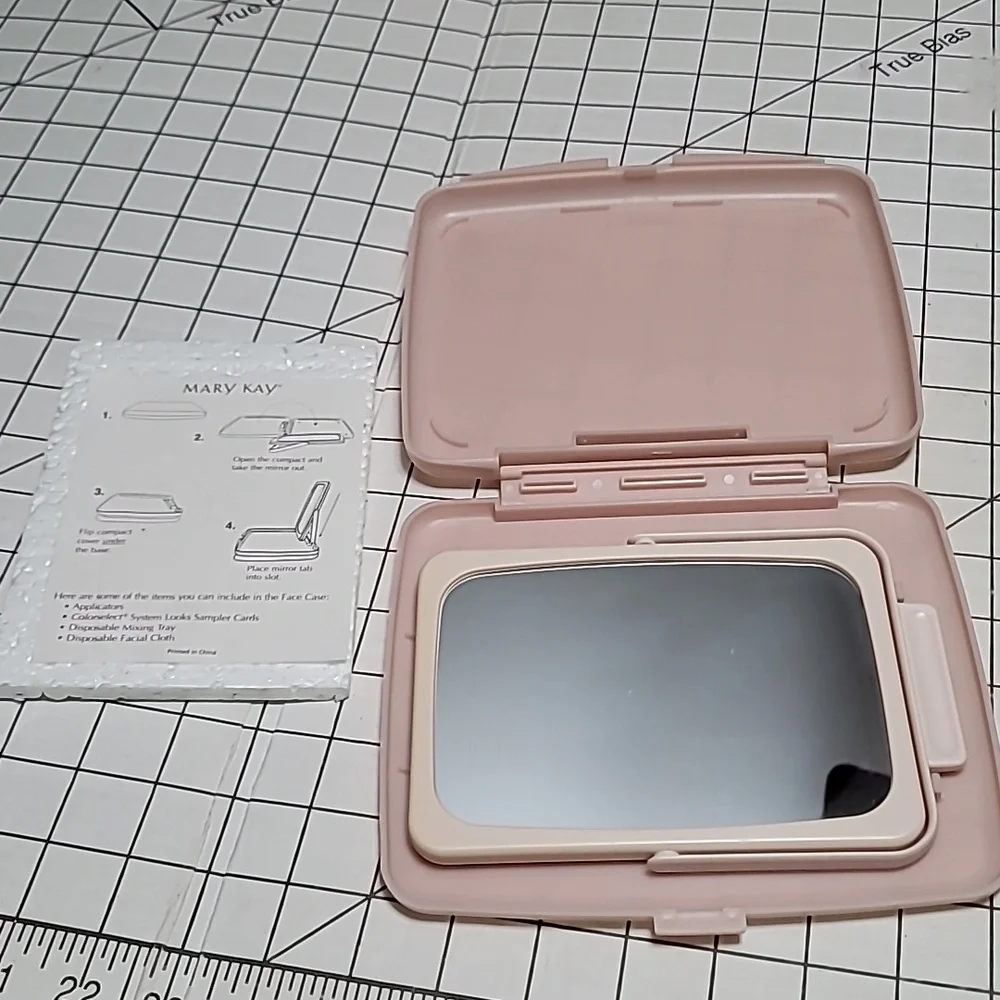 Vintage Mary Kay Consultant Pink Travel Mirror New Old Stock